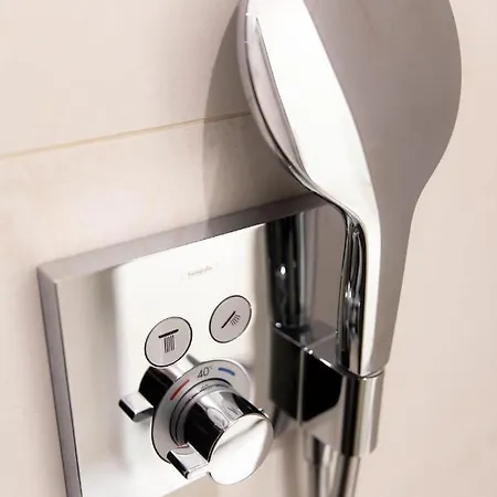 Montrachet 4 Personnes Vue Cathédrale 1 Place De Parking * Dijon