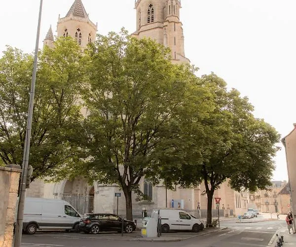 Montrachet 4 Personnes Vue Cathedrale 1 Place De Parking Apartment