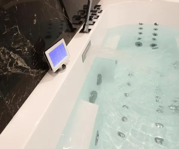 Montrachet 4 Personnes Vue Cathedrale 1 Place De Parking *