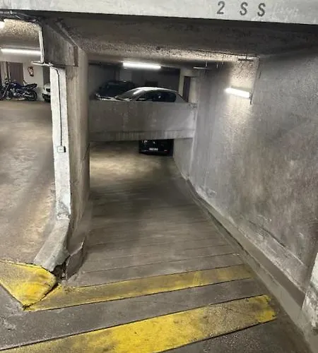 Montrachet 4 Personnes Vue Cathedrale 1 Place De Parking *