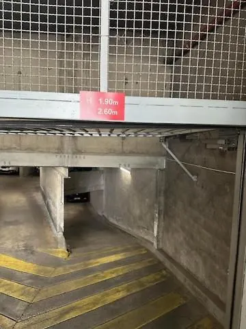 Montrachet 4 Personnes Vue Cathedrale 1 Place De Parking Dijon